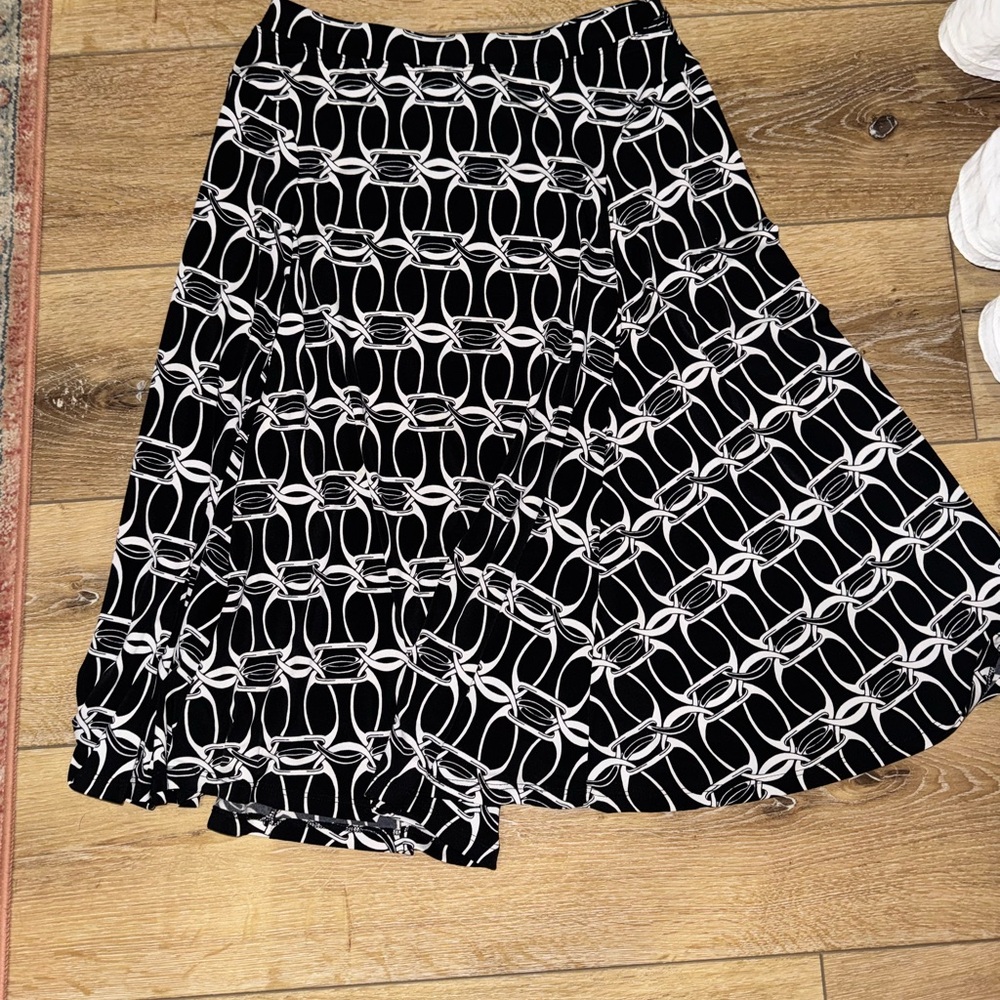 Michael Kors Black and White Flowy Midi Skirt XS